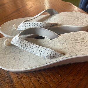 Clarks Womens Liya Gander Wedge Flip Flop Thong Sandals BHFO 1663